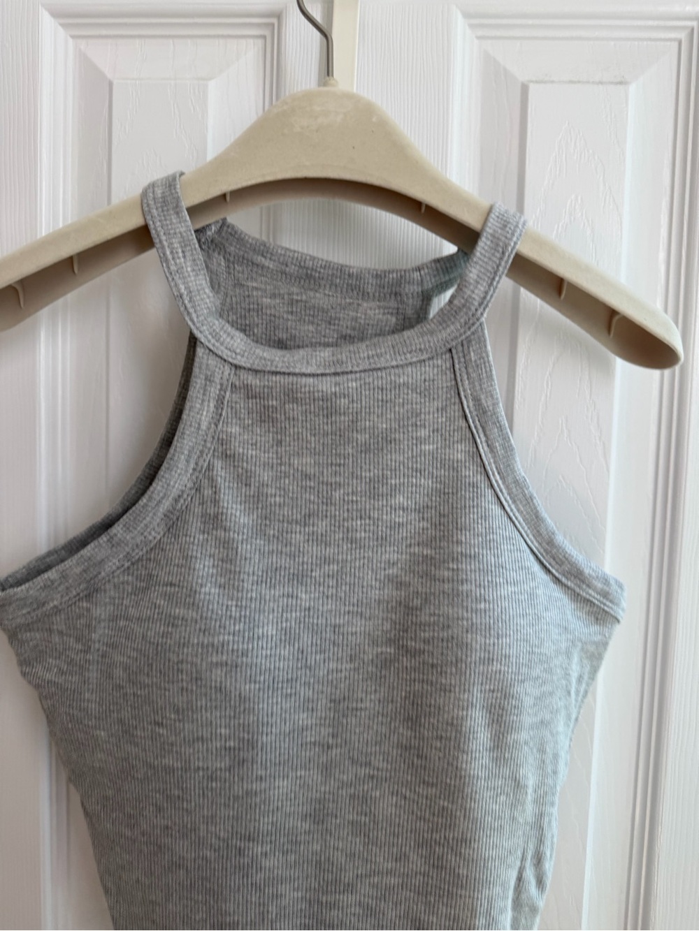 Grey Ribbed Tank Top Size Small With Built In Bra - Picture 6 of 6